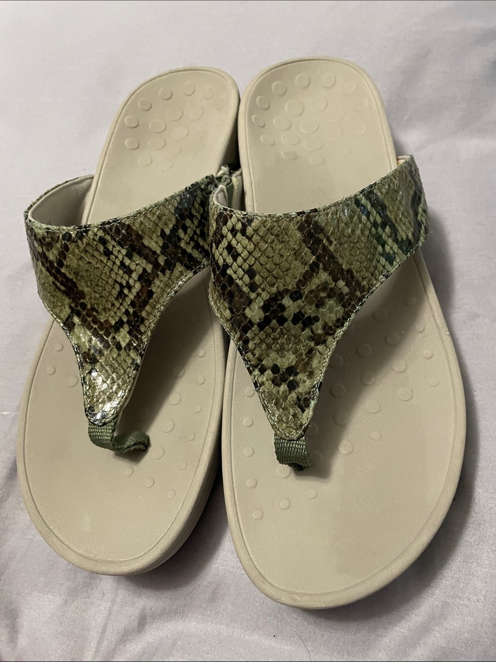 Vionic Green Snake-Print Thong Sandals